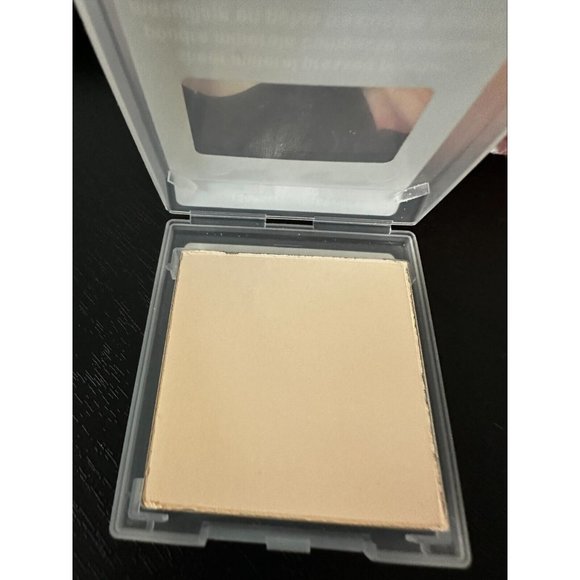 Mary Kay Sheer Mineral Pressed Powder IVORY 1 0.32 oz 015135 - Picture 2 of 3